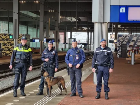 Nieuw Benelux-Politieverdrag - Nouveau traité Benelux en matière policière -  New Benelux Police Treaty